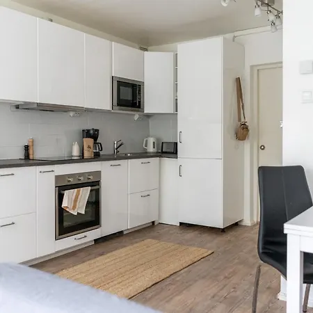 1 Bedroom With Balcony In Tapiola! Espoo